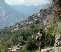 Mountain_side_patrol_afghanistan