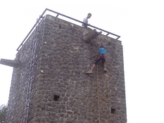 041rappelling